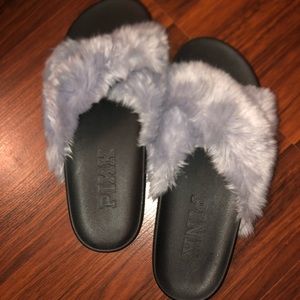 Faux Fur Pink(VS) Slides